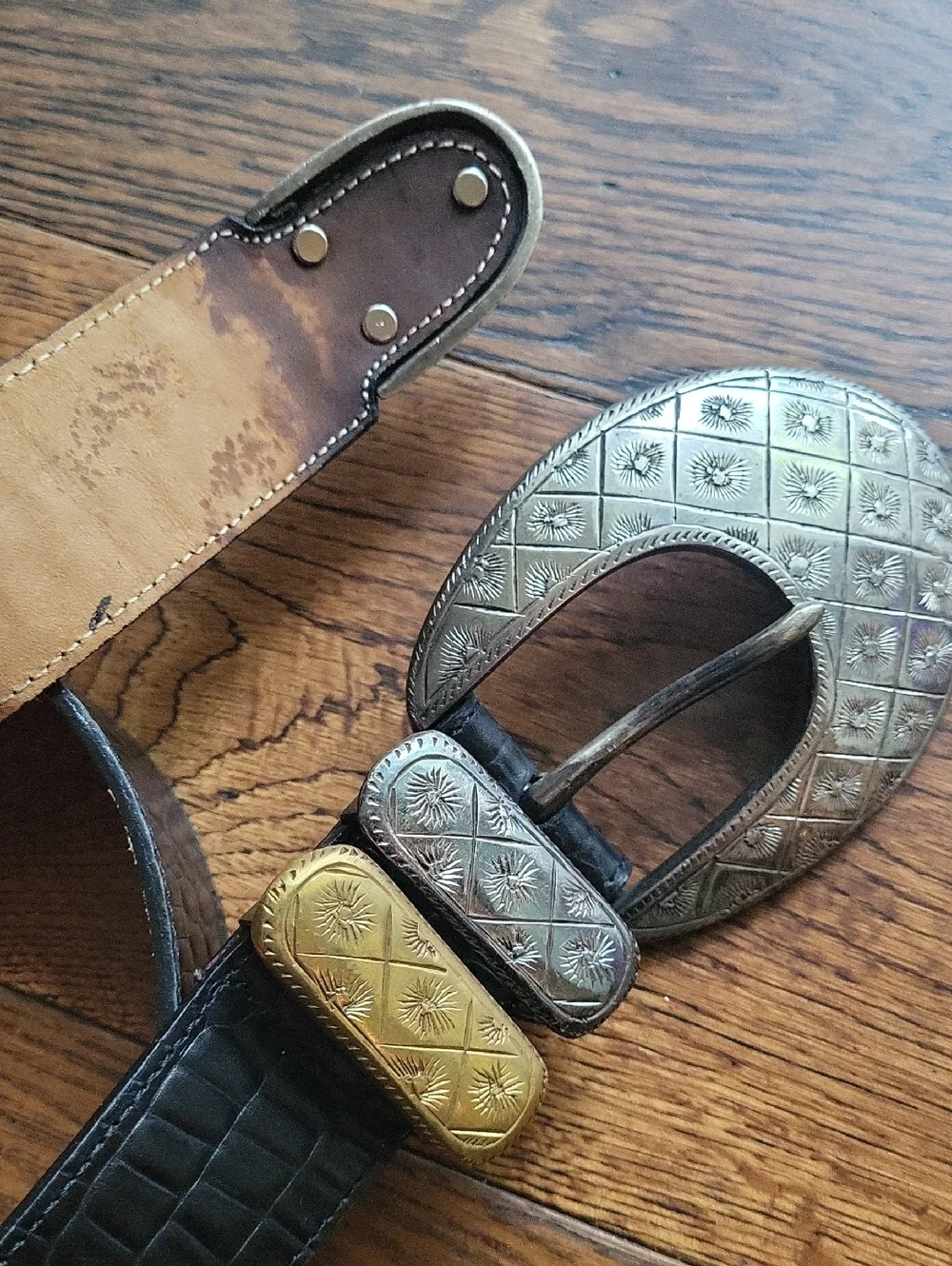 Street Ahead Black Croc-Embossed Leather Belt with Ornate Metal Buckle. Size M
